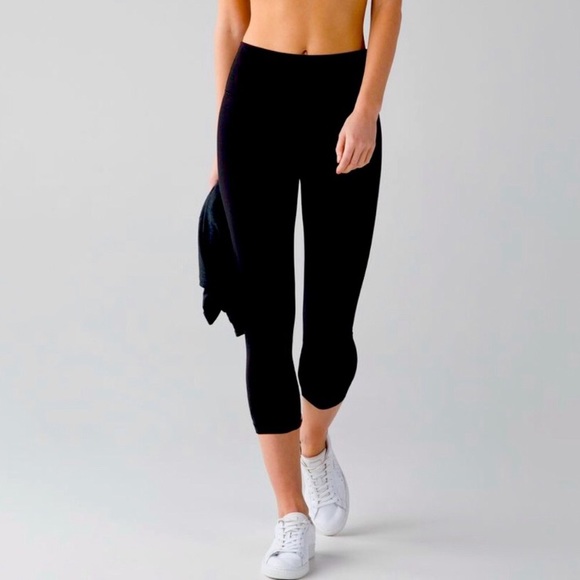 Lululemon Athletica 1st Release Black Align Crop Leggings 20” Inseam Size 6 - Picture 1 of 10